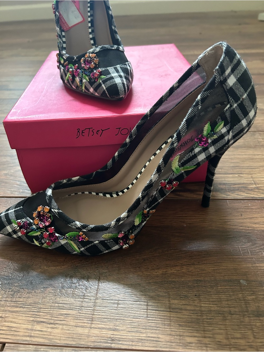 Betsey Johnson Red Women's Heels Shoe Box - Picture 6 of 7